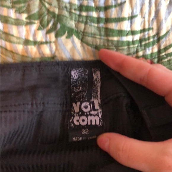 VOLCOM vintage shorts - Picture 5 of 5